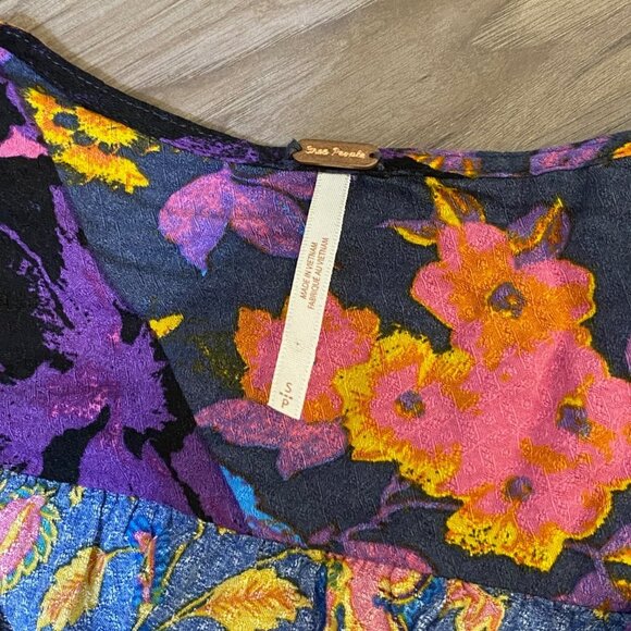 Rare Free People Sheer Tie Front Cropped Baby Blouse Floral Tapestry Womens SM - Picture 2 of 5